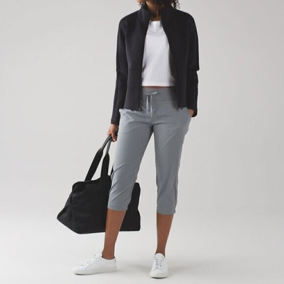 Lululemon Grey Dance Studio Crop II Size 4 - Picture 3 of 9